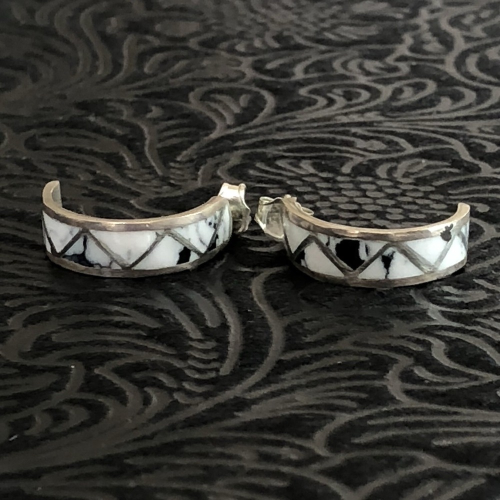 Roger Morgan Navajo Handmade White Buffalo Half Hoop Sterling‎ Silver Earrings - Picture 2 of 8